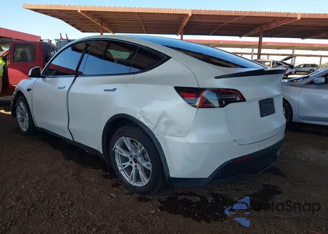 2022 Tesla Model Y Long Range Dual Motor All-Wheel Drive z USA, uszkodzony, nr VIN 7SAYGDEE8NA012383